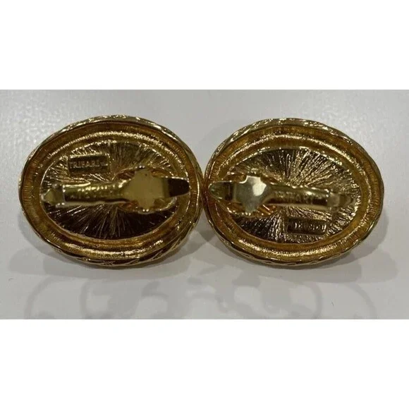 Vintage 80s Trifari Earrings Oval Gold Tone Faux Pearl Braid Rope Clip-on - Picture 2 of 4